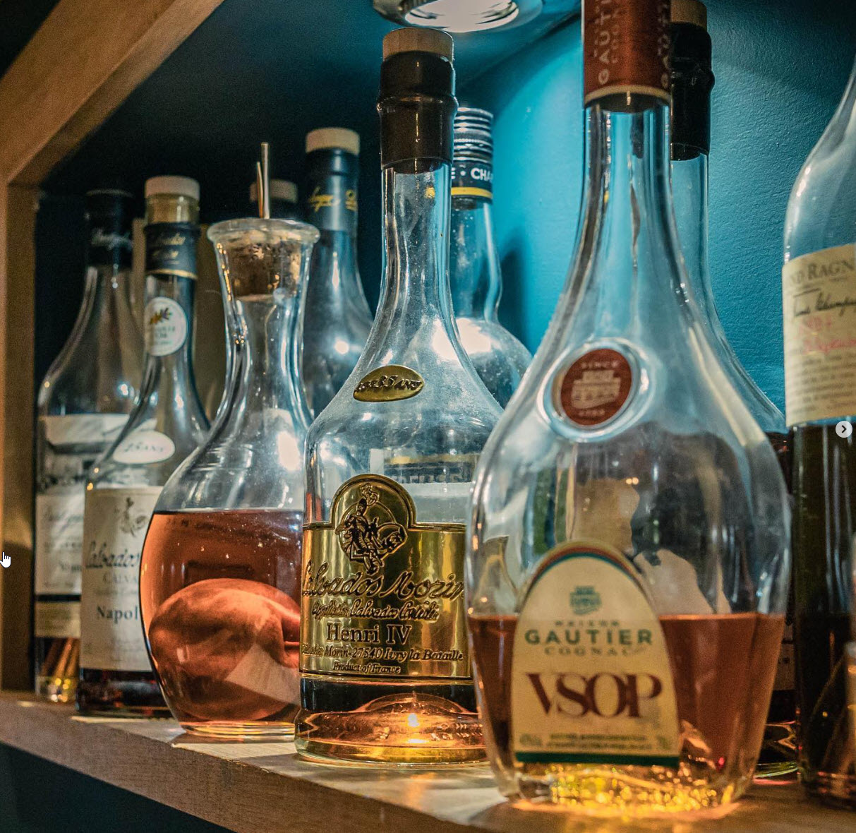 Sélection de spiritueux et calvados de la maison